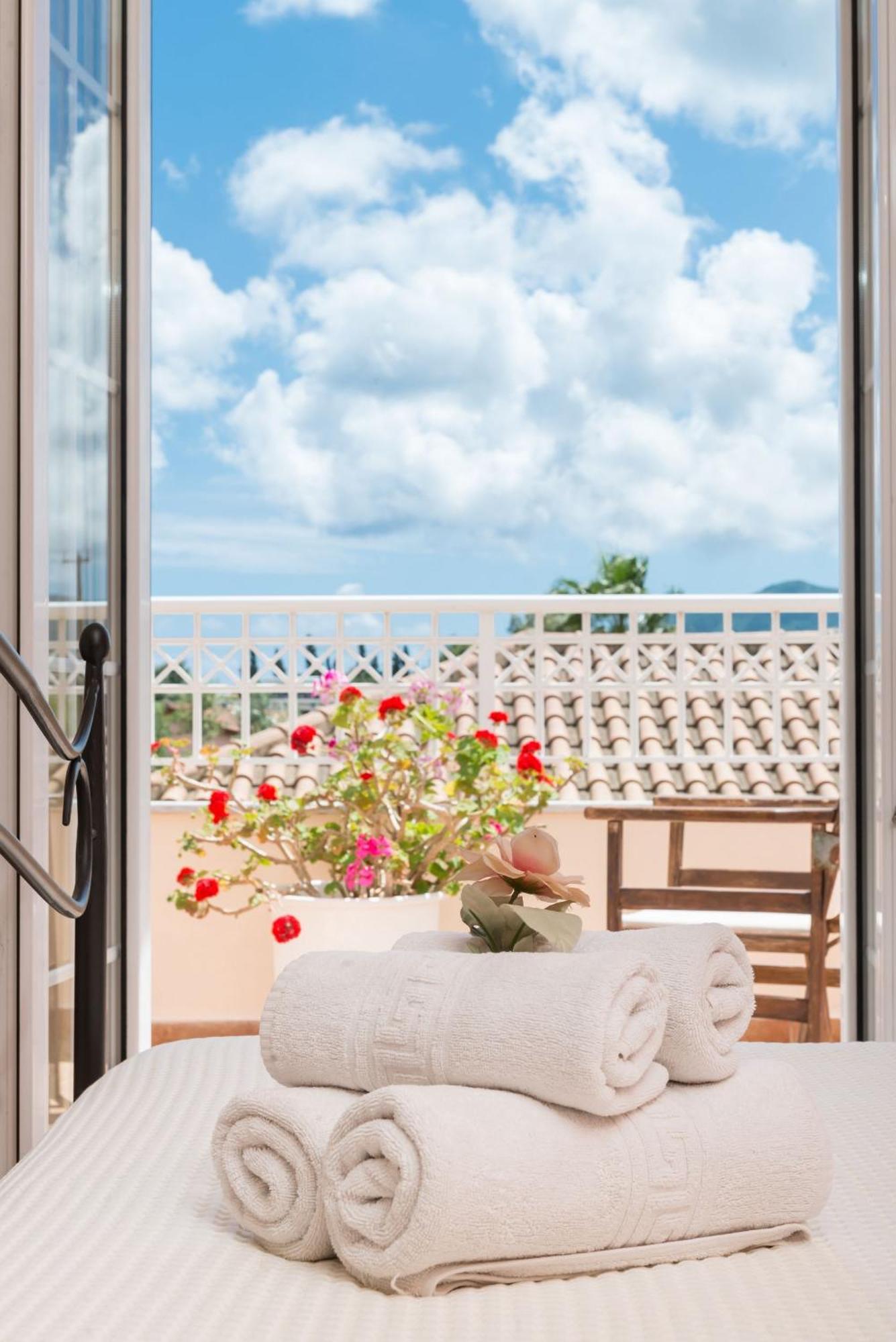 Lorenzo Villas With Private Pool, 200M From The Beach, By Zantewize Λιθακιά Δωμάτιο φωτογραφία